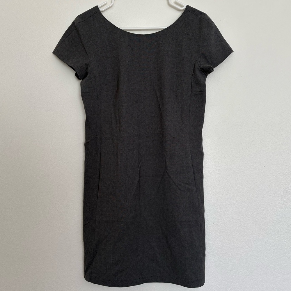 Theory Gray 100% Virgin Wool Short-Sleeve Sheath Dress Size 6 USA Made